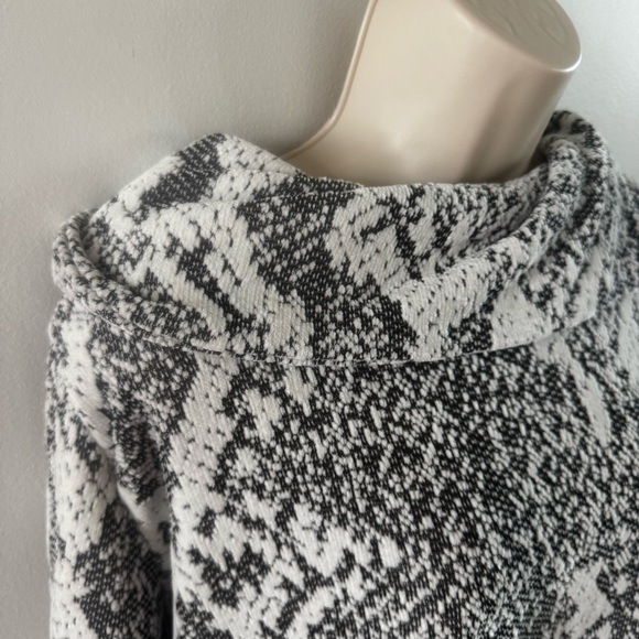 Ruby Rd Plus Size Chenille Snakeskin Jacquard Top size 1X (Q1) - Picture 3 of 8